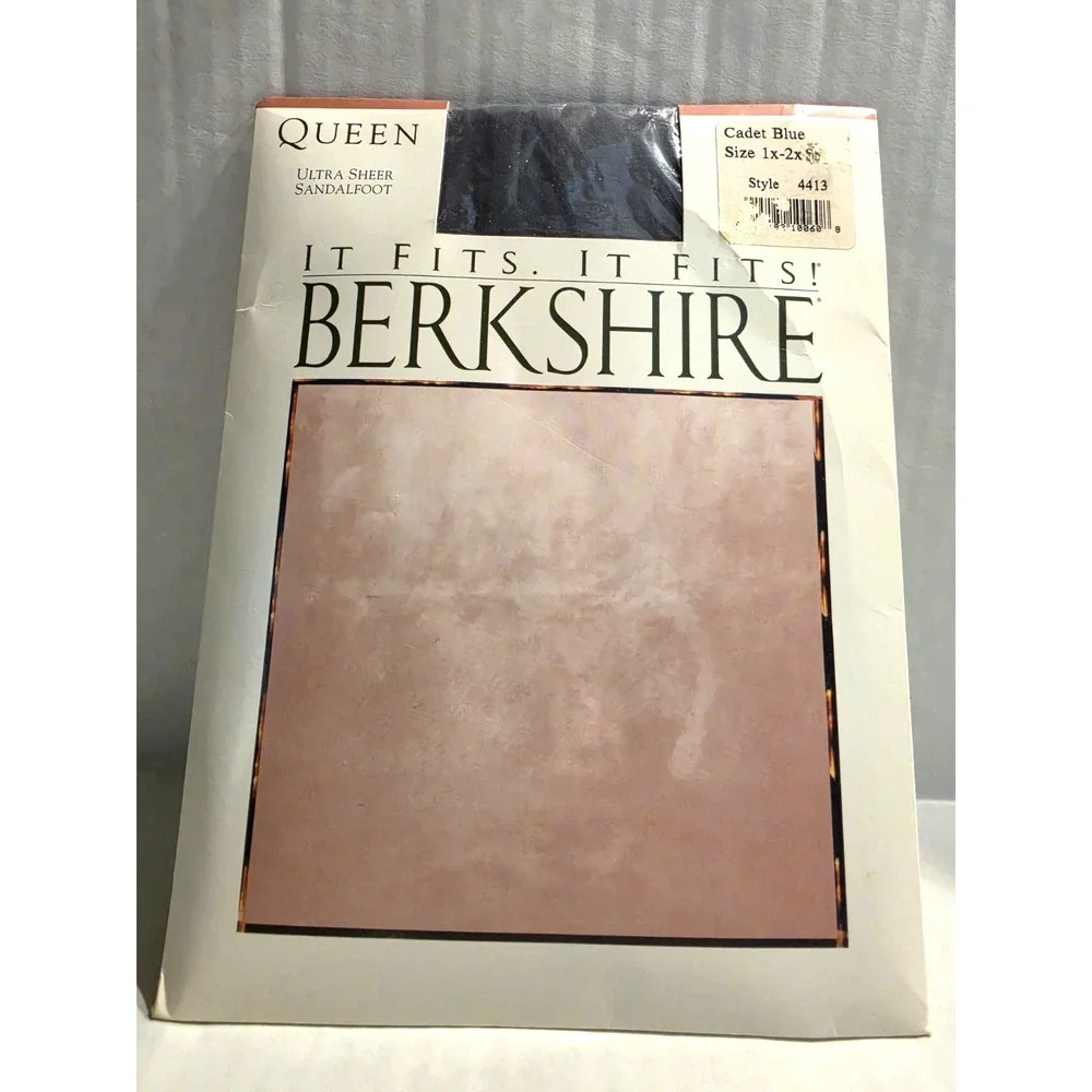 Berkshire Queensize Ultra Sheer Sandalfoot pantyhose Cadet Blue 1x-2x